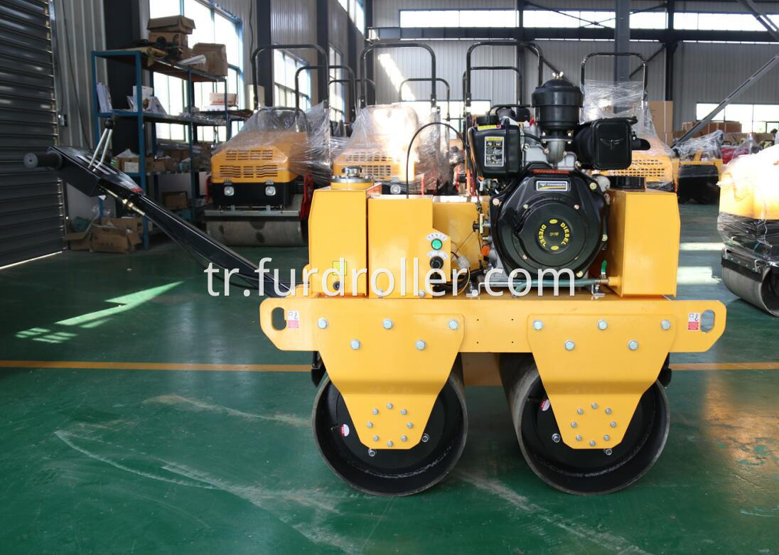 vibratory roller